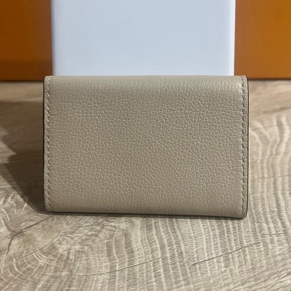 Louis Vuitton Portefeuille Trifold, LIKE NEW, Microchipped w/ COA - Picture 7 of 16